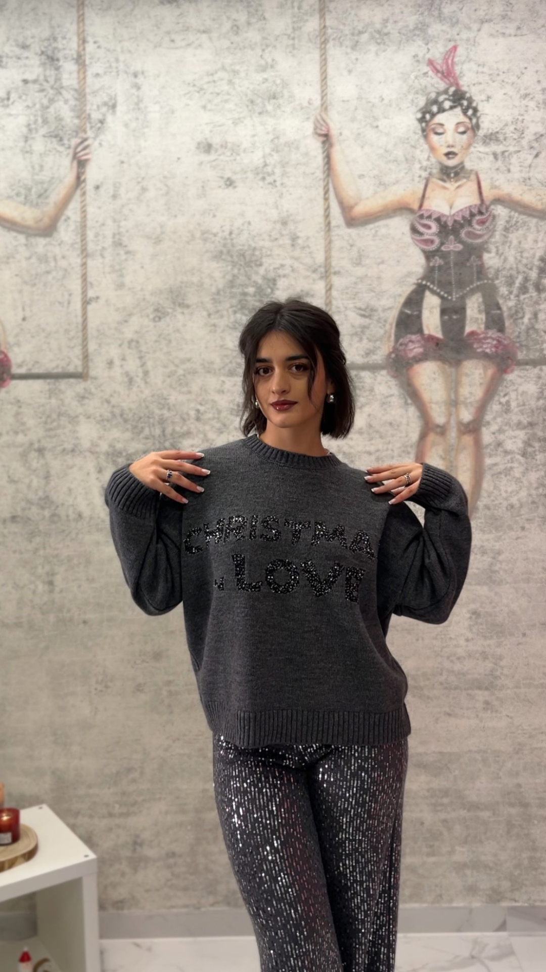 PULL CHRISTMAS IN LOVE